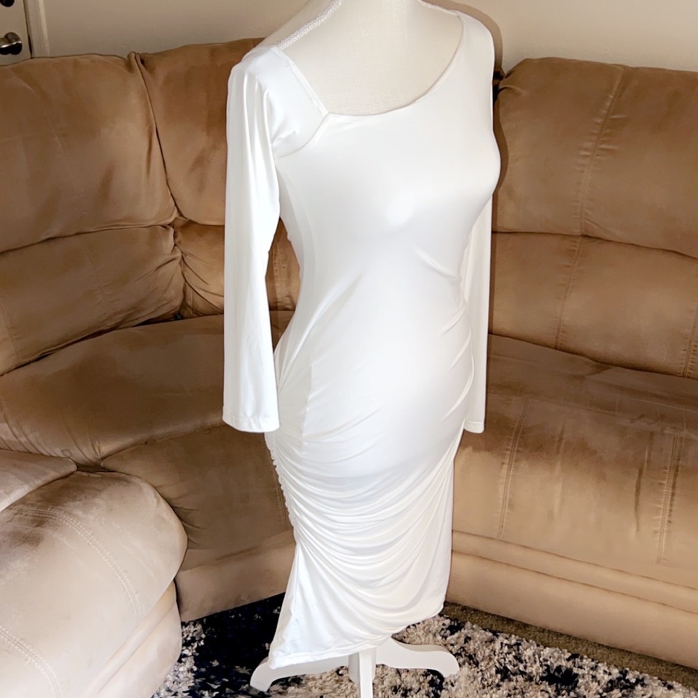 ABYSS BY ABBY Cream Ruched Asymmetrical Neck Cocktail Dress